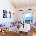 Nafsika Vila *